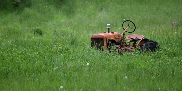 Pourquoi les pneus de votre tracteur tondeuse s'usent-ils de manière irrégulière ?